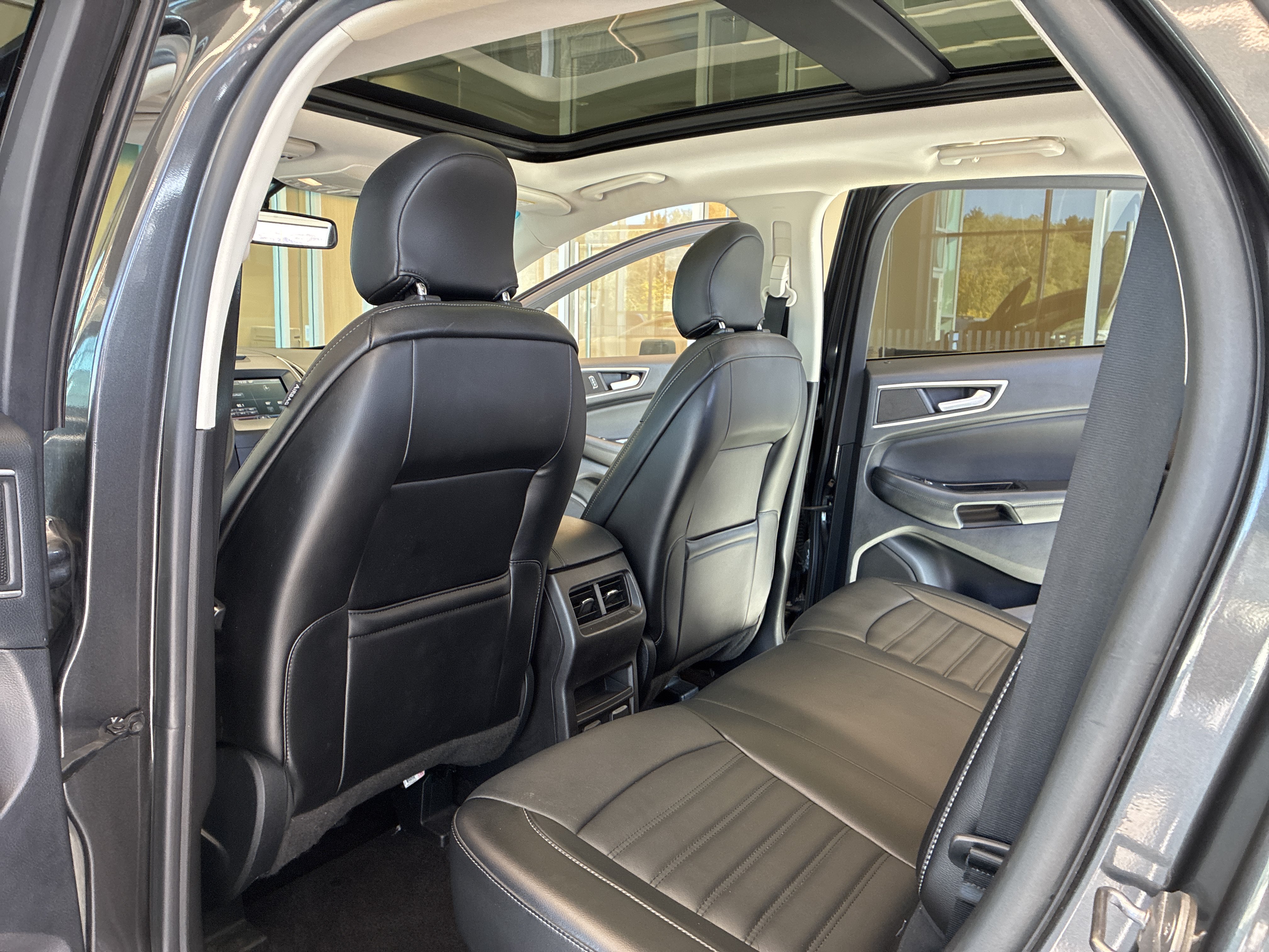 Used 2015 Ford Edge SEL w/ Equipment Group 201A AWD/4WD image 13