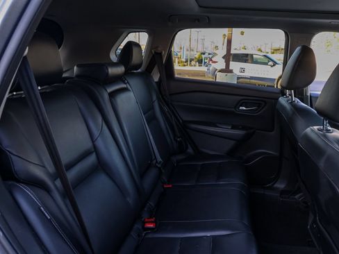 Used 2022 Nissan Rogue SL FWD image 18