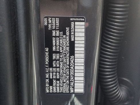 Certified 2025 Porsche Cayenne S AWD/4WD image 29