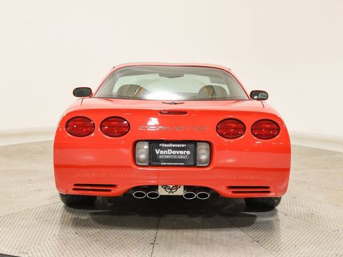 Used 2004 Chevrolet Corvette Coupe w/ Roof Package image 9