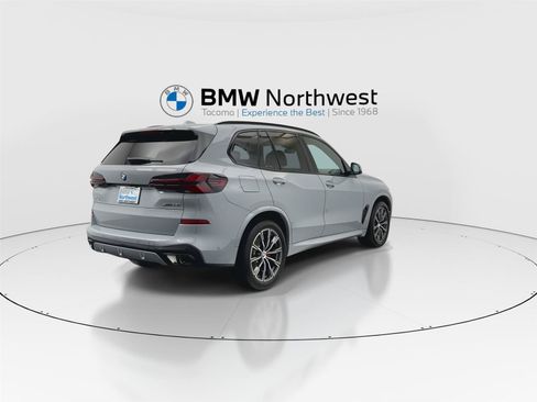 New 2026 BMW X5 xDrive40i w/ M Sport Package AWD/4WD image 3