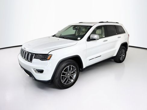 Used 2017 Jeep Grand Cherokee Limited w/ Luxury Group II RWD image 3