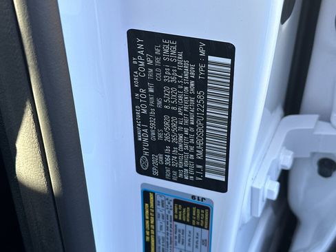 Used 2023 Genesis GV80 2.5T w/ Prestige 20" Package image 30