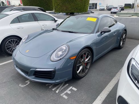 Used 2018 Porsche 911 Carrera RWD image 4