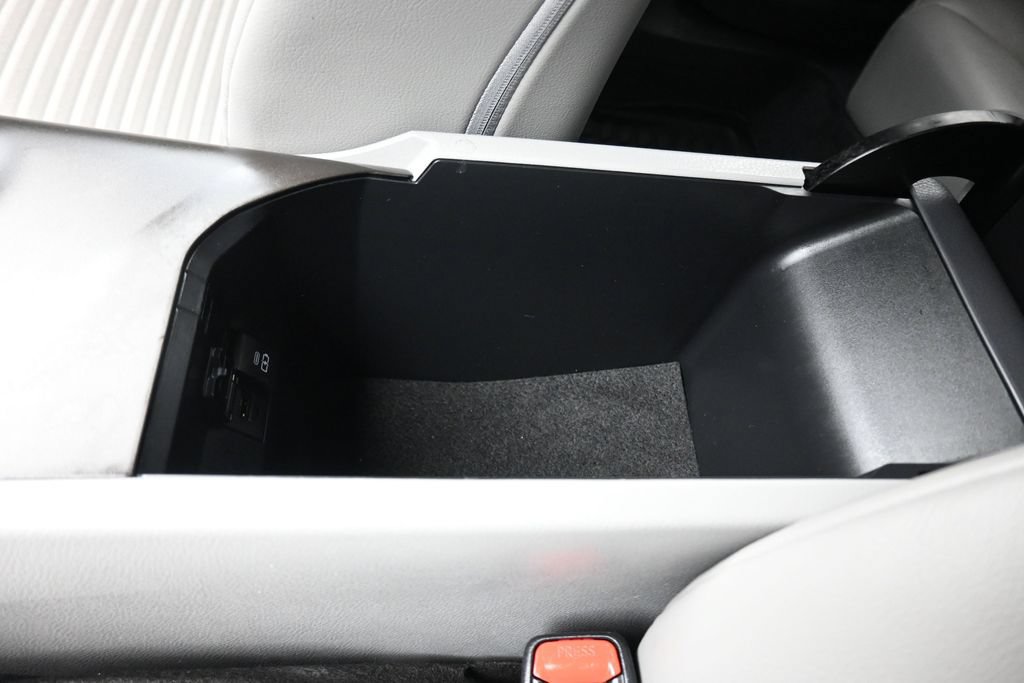 Used 2023 Toyota Camry SE FWD image 22