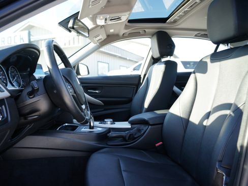 Used 2016 BMW 320i xDrive Sedan image 12