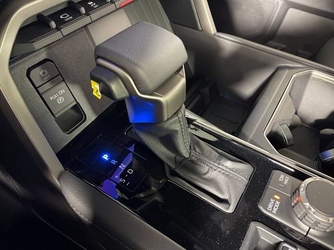 New 2026 Toyota Tundra Limited AWD/4WD image 22