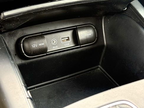 Used 2018 Kia Sorento AWD image 21