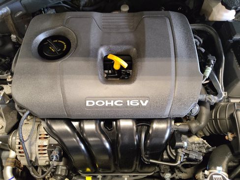 Used 2018 Hyundai Elantra SEL FWD image 30