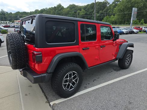Used 2026 Jeep Wrangler Unlimited Rubicon AWD/4WD image 2