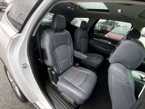 Used 2018 Buick Enclave Premium w/ Experience Buick Package image 19
