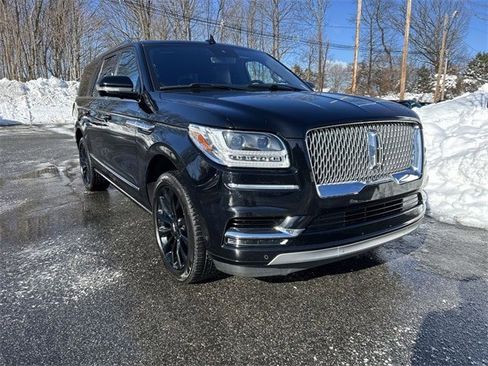 Used 2020 Lincoln Navigator L Reserve w/ Luxury Package image 2