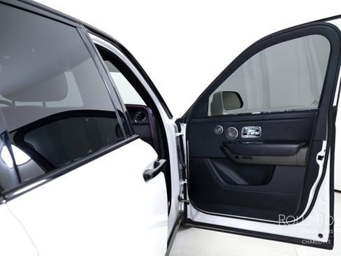 Used 2019 Rolls-Royce Cullinan image 33