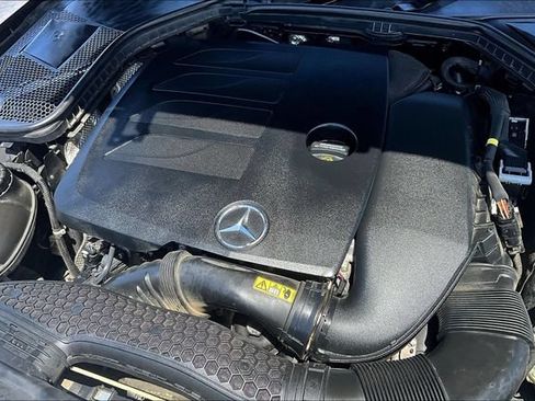 Used 2021 Mercedes-Benz C 300 4MATIC Sedan image 31