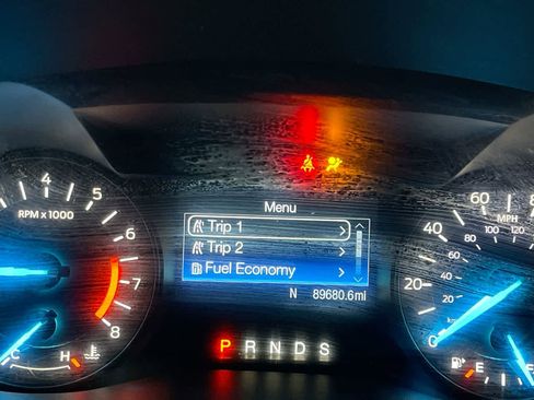 Used 2016 Ford Explorer XLT image 15