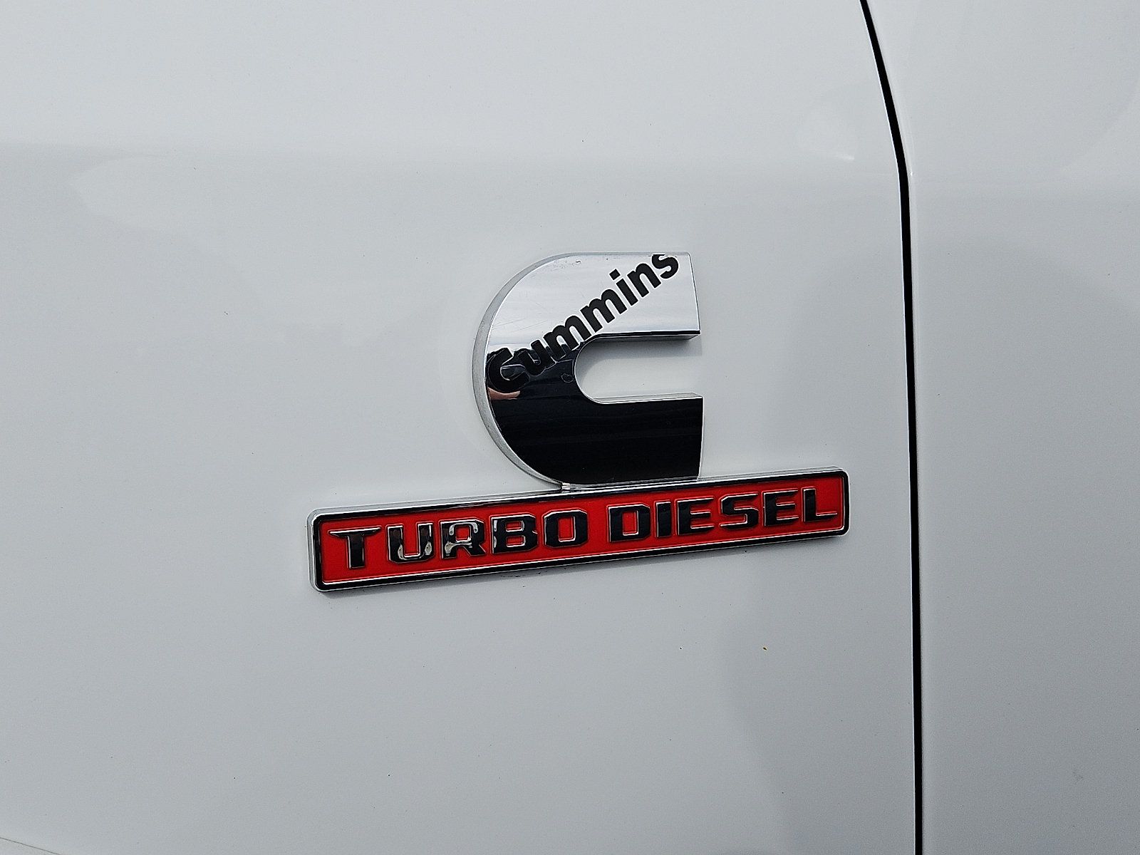 Used 2022 RAM 3500 Laramie AWD/4WD image 2