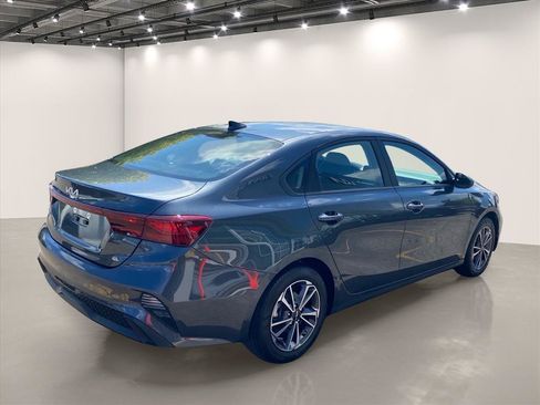 Certified 2023 Kia Forte LXS FWD image 8