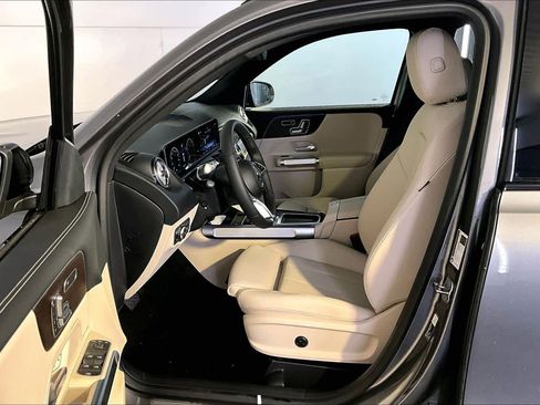 New 2026 Mercedes-Benz GLB 250 4MATIC image 13