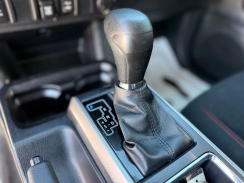 Used 2019 Toyota Tacoma 2WD Double Cab image 22
