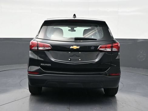 Used 2024 Chevrolet Equinox LS w/ Driver Confidence II Package FWD image 4
