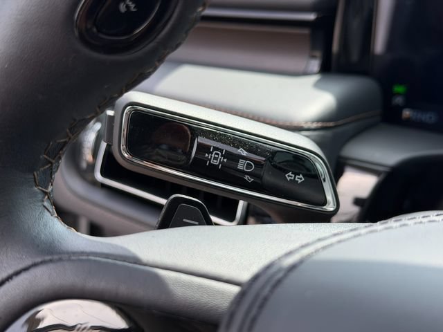 Used 2025 Lincoln Aviator Reserve w/ Jet Appearance Package AWD/4WD image 45