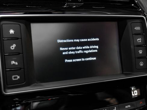 Used 2017 Jaguar F-PACE R-Sport AWD/4WD image 37