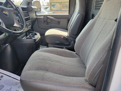 Used 2019 Chevrolet Express 2500 w/ Communications Package image 11