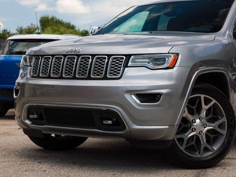 Used 2020 Jeep Grand Cherokee Overland RWD image 18