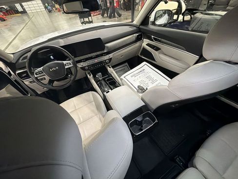 Used 2024 Kia Telluride EX image 21