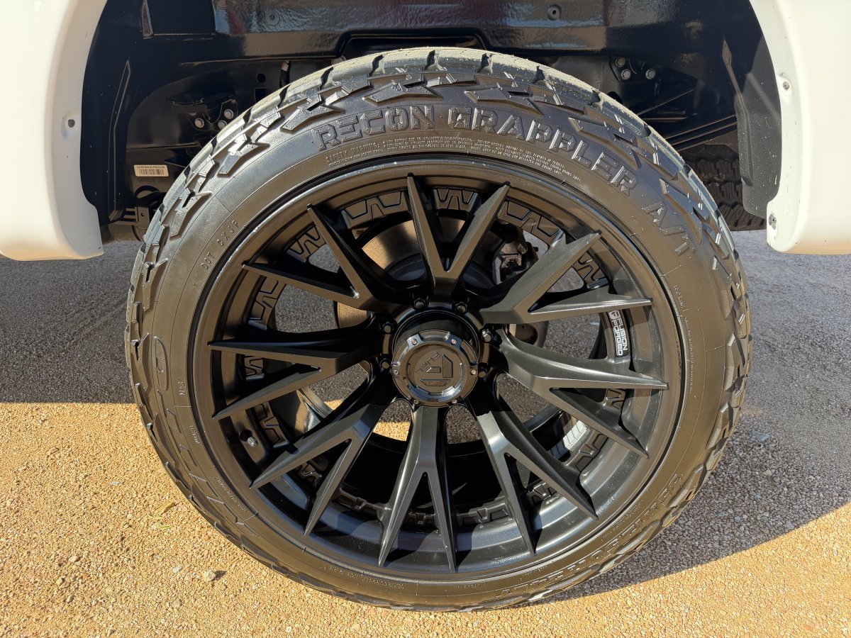 Used 2024 Ford F250 Limited AWD/4WD image 12