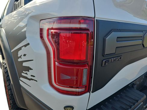 Used 2019 Ford F150 Raptor w/ Equipment Group 802A Luxury AWD/4WD image 32