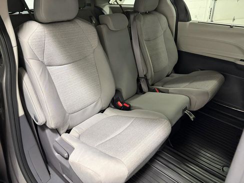 Used 2021 Toyota Sienna LE image 16