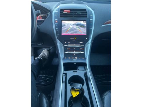 Used 2014 Lincoln MKZ Hybrid image 17