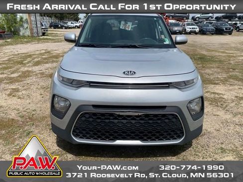 Used 2020 Kia Soul LX FWD image 3
