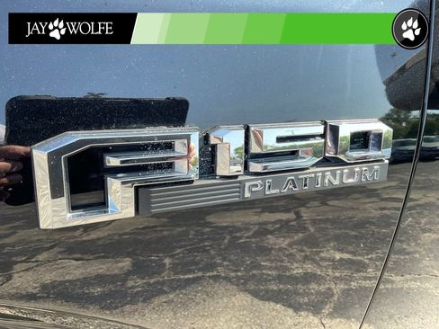 Used 2018 Ford F150 Platinum w/ Equipment Group 701A Luxury AWD/4WD image 23