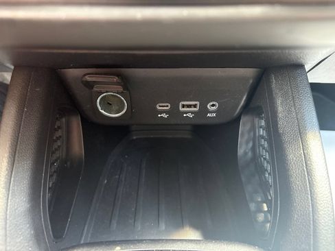 Used 2022 Chevrolet TrailBlazer LS FWD image 24