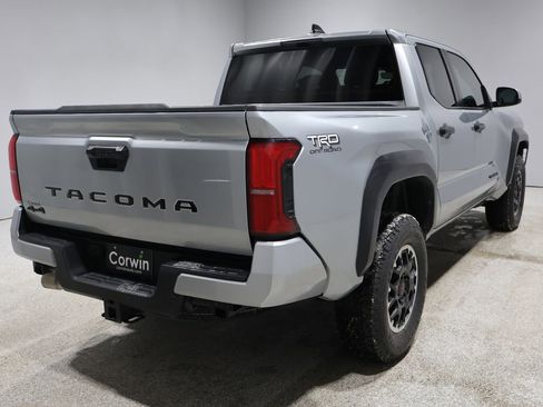 Used 2024 Toyota Tacoma TRD Off-Road image 2