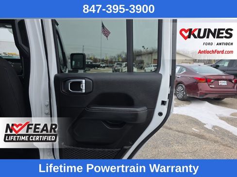 Used 2023 Jeep Wrangler Sahara image 26