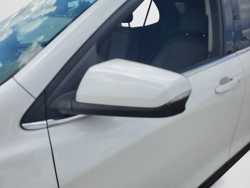 Used 2018 Chevrolet Equinox LT FWD image 26
