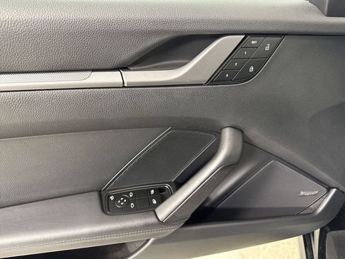 Certified 2024 Porsche 911 Carrera 4 AWD/4WD image 34