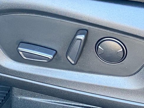 Certified 2022 Ford Explorer XLT image 14