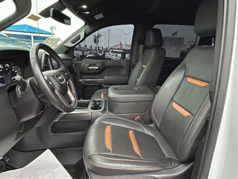 Used 2022 GMC Sierra 1500 AT4 w/ AT4 Preferred Package image 17