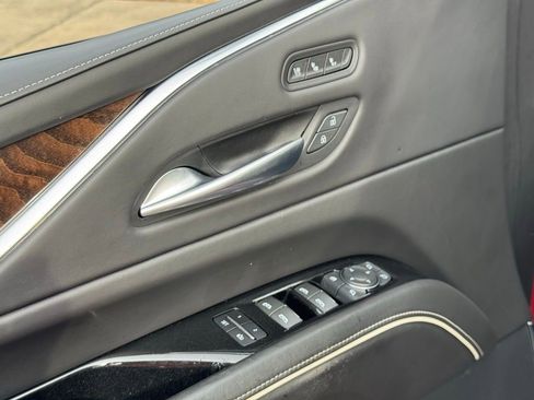 Certified 2021 Cadillac Escalade Premium Luxury Platinum image 23