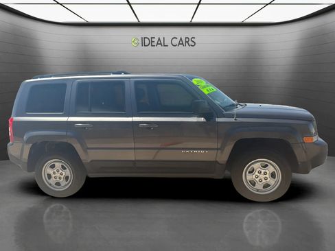 Used 2016 Jeep Patriot Sport w/ Power Value Group AWD/4WD image 4