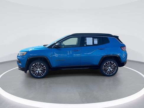 Used 2022 Jeep Compass Limited w/ Elite Group AWD/4WD image 5