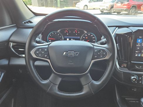 Used 2023 Chevrolet Traverse RS FWD image 15