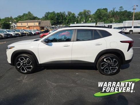 New 2026 Chevrolet Trax RS w/ Driver Confidence Package FWD image 4