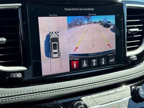 New 2026 Chrysler Pacifica Select FWD image 24