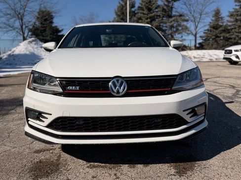 Used 2017 Volkswagen Jetta GLI image 2