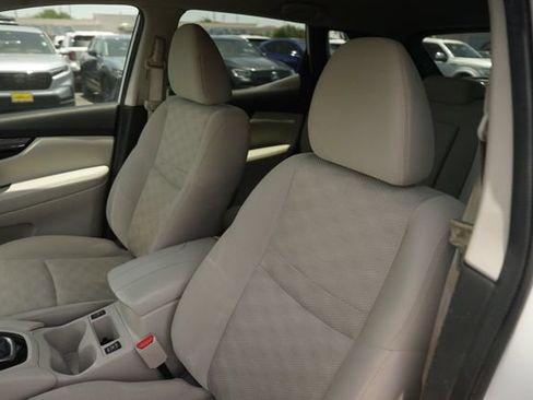 Used 2019 Nissan Rogue Sport SV w/ Technology Package FWD image 10